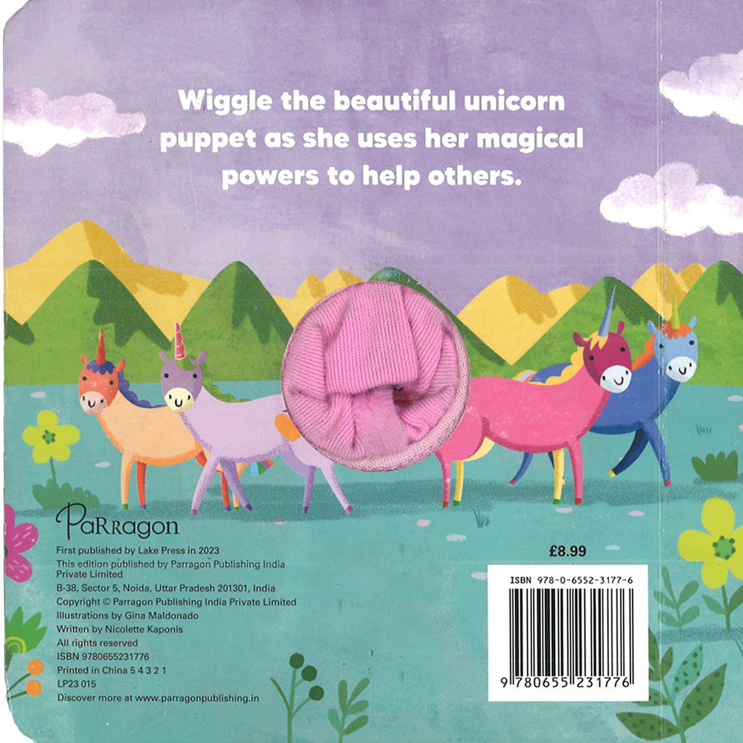 Finger Puppet Book - Magical Unicorn Puppet as She Uses Her Magical Power to Help Others