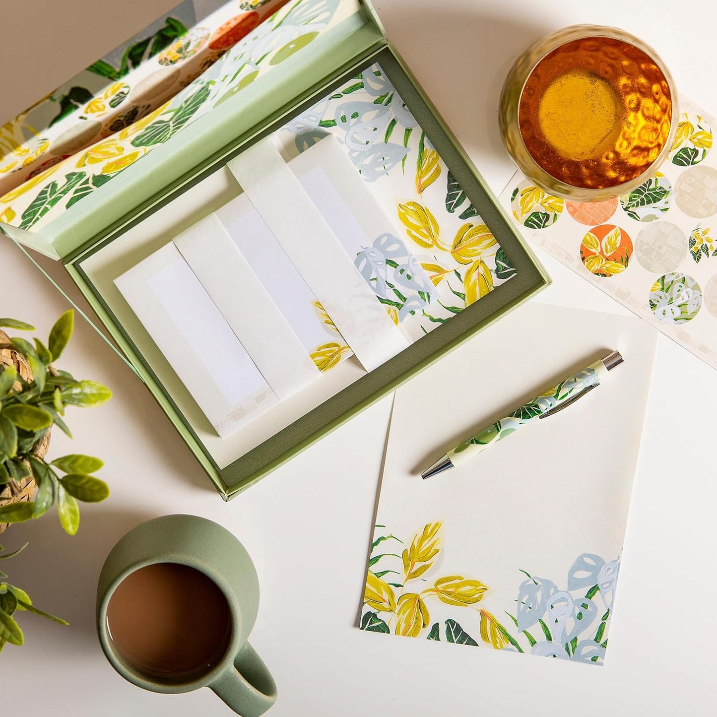 Wild Leaf Writing Set | 32 A5 Letter Sheets, 16 Envelopes, Pen & Stickers