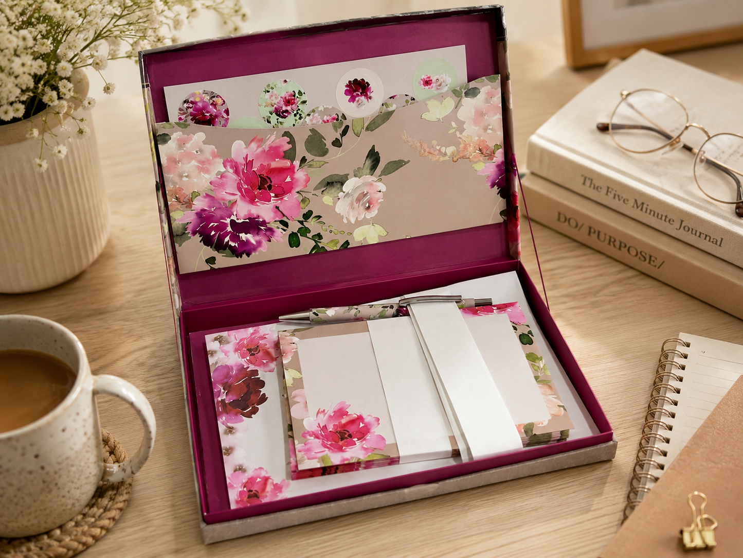 Passion Writing Set | 32 A5 Letter Sheets, 16 Envelopes, Pen & Stickers